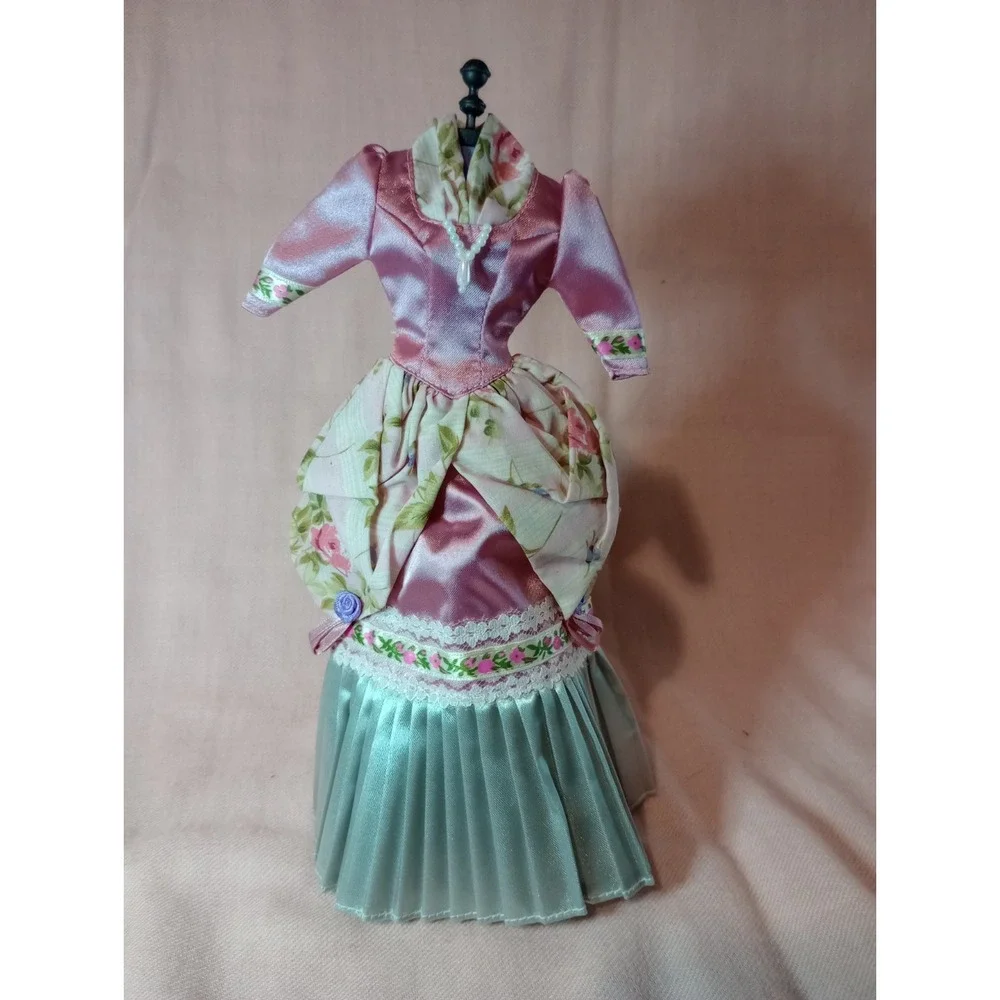 1998 Jakks Pacific Victorian Romance A Walk by the Sea Barbie Size Doll Dress
